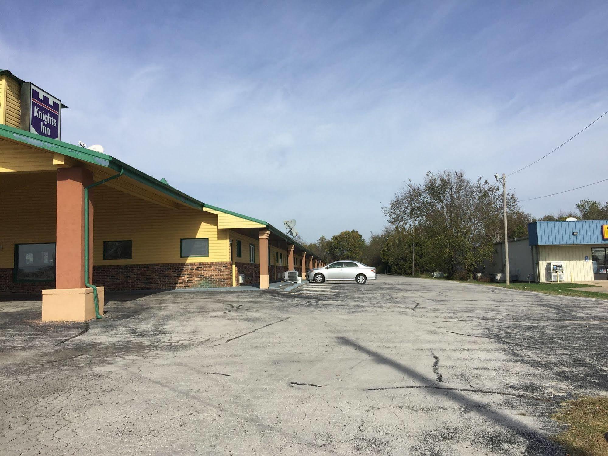 Kansas Inn Independence Экстерьер фото